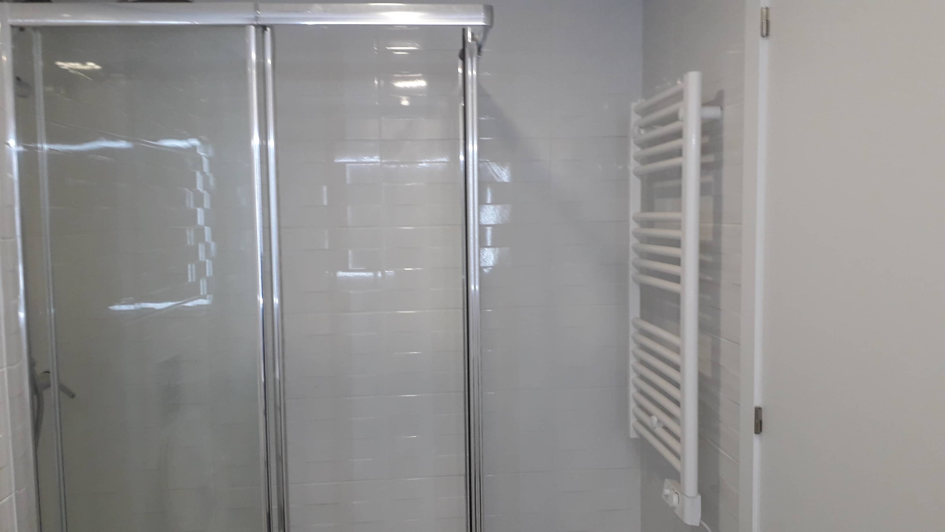 Base de duche instalada