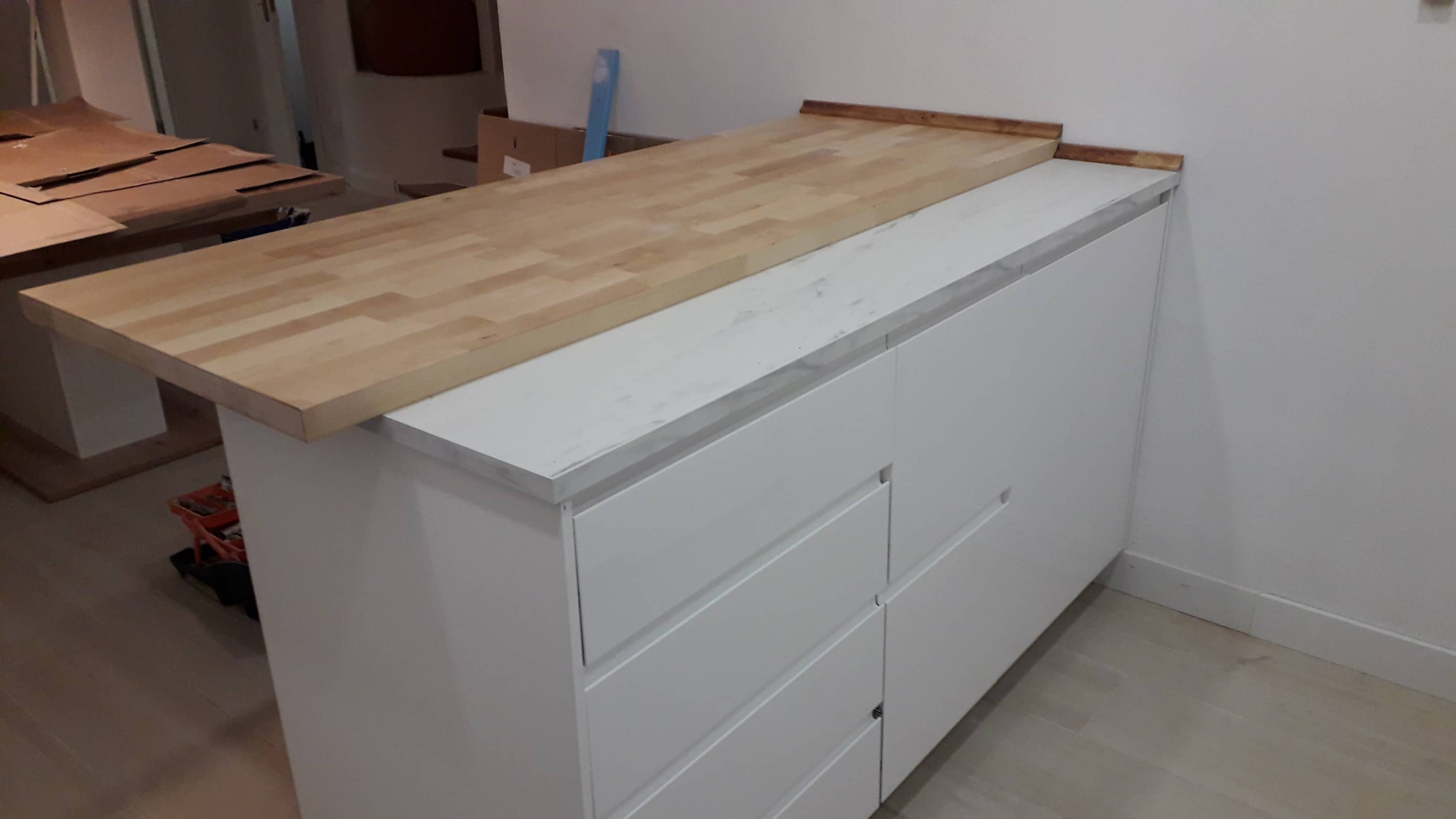 Fotografia de bancada de cozinha instalada