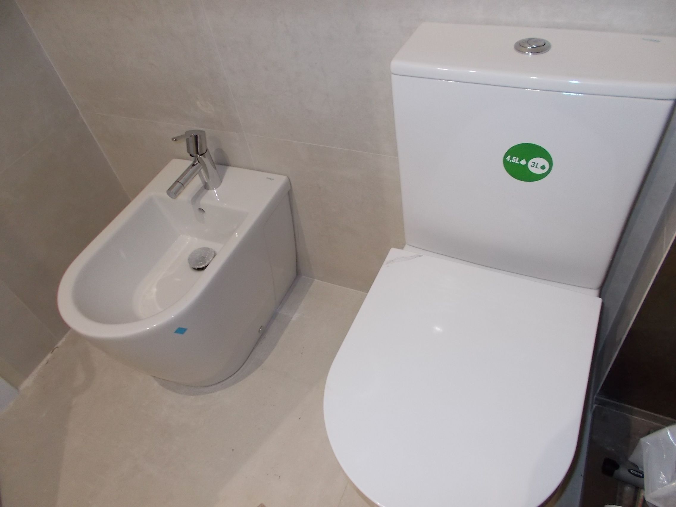 Fotografia de loi&ccedil;as sanit&aacute;rias