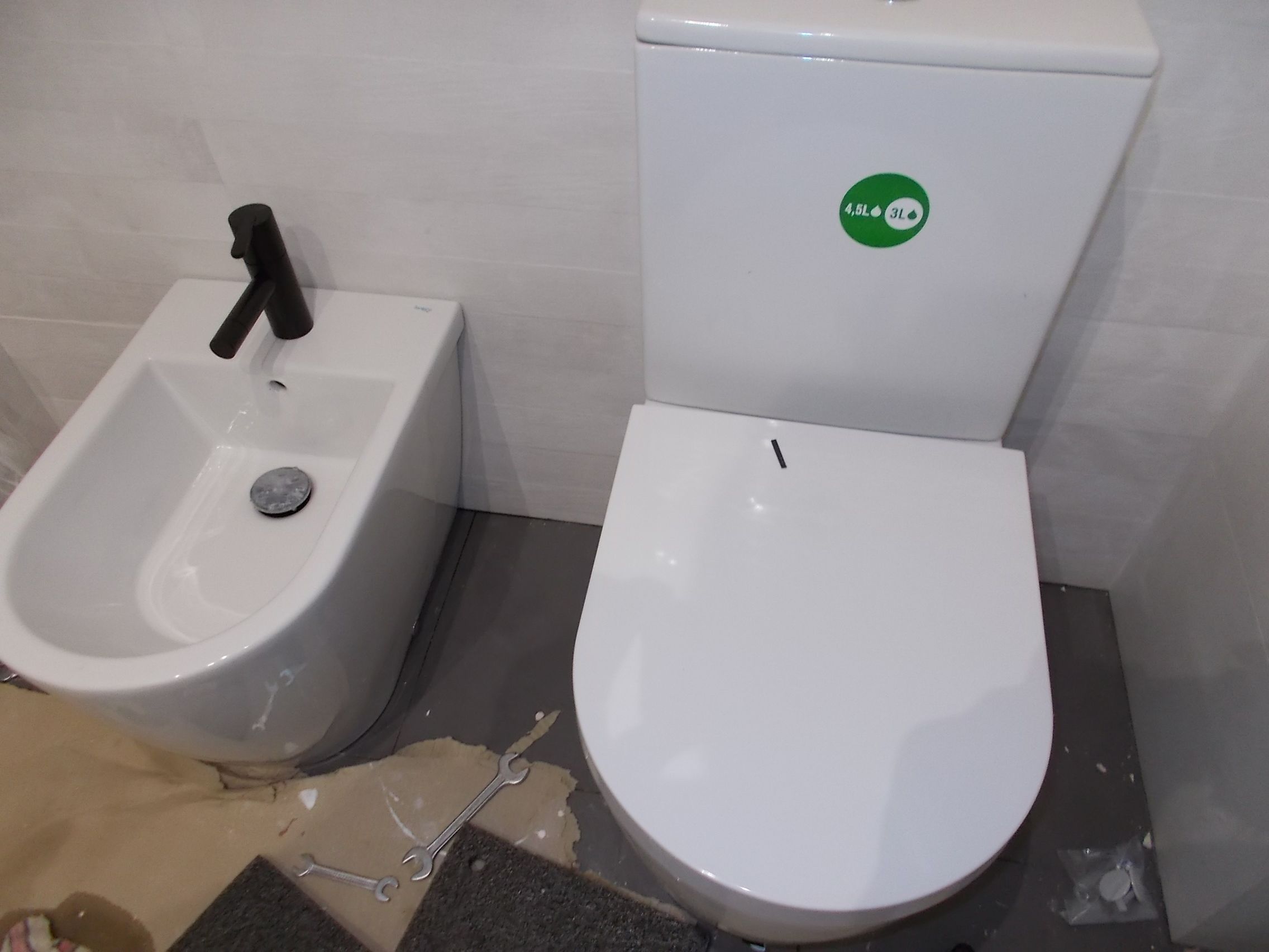 Fotografia de loi&ccedil;as sanit&aacute;rias